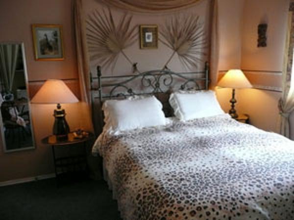 Hemingway'S By The Sea Bed & Breakfast Esquimalt Екстериор снимка